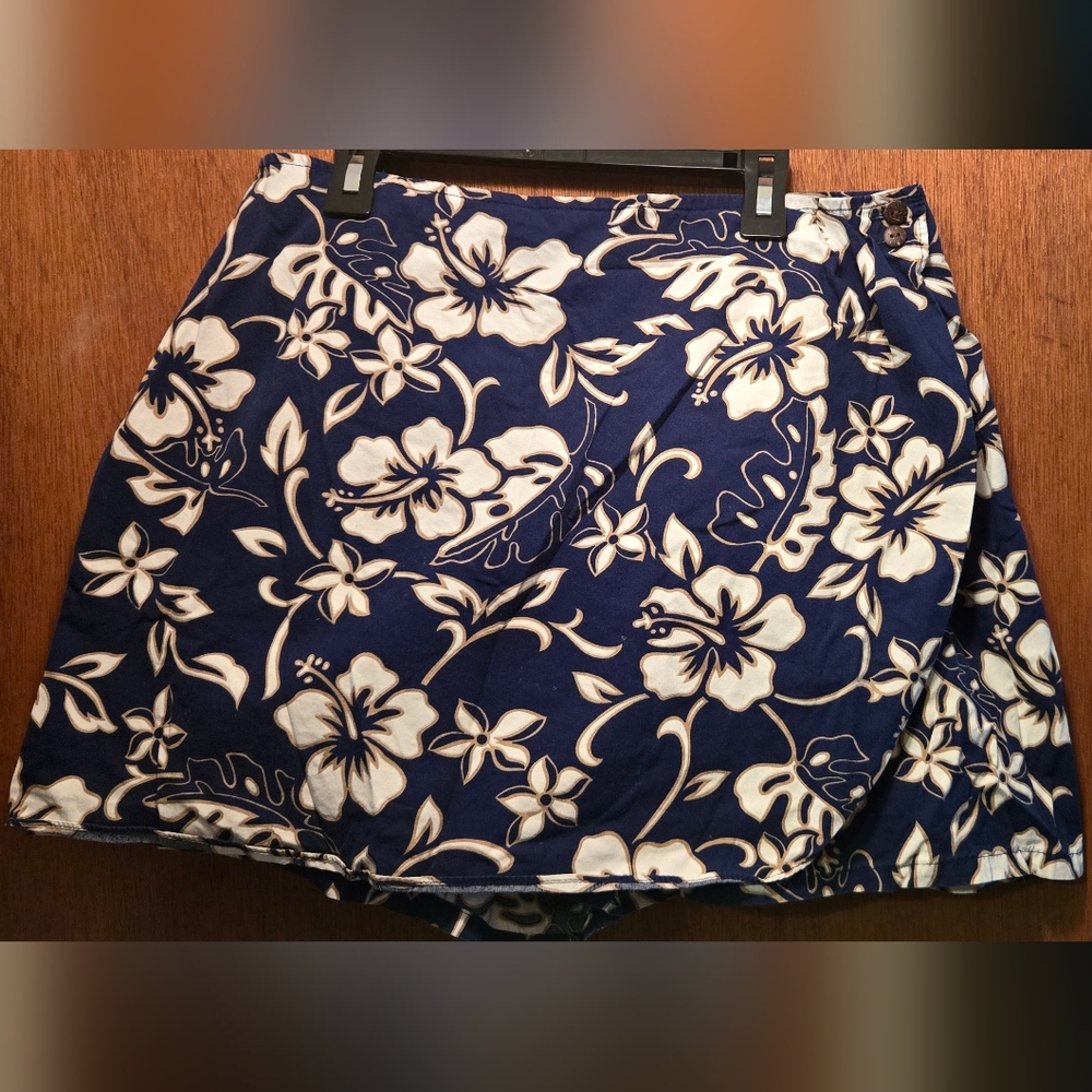 Hilo Hattie Hawaiian Original NWOT Blue Floral Skort szL - Picture 2 of 7